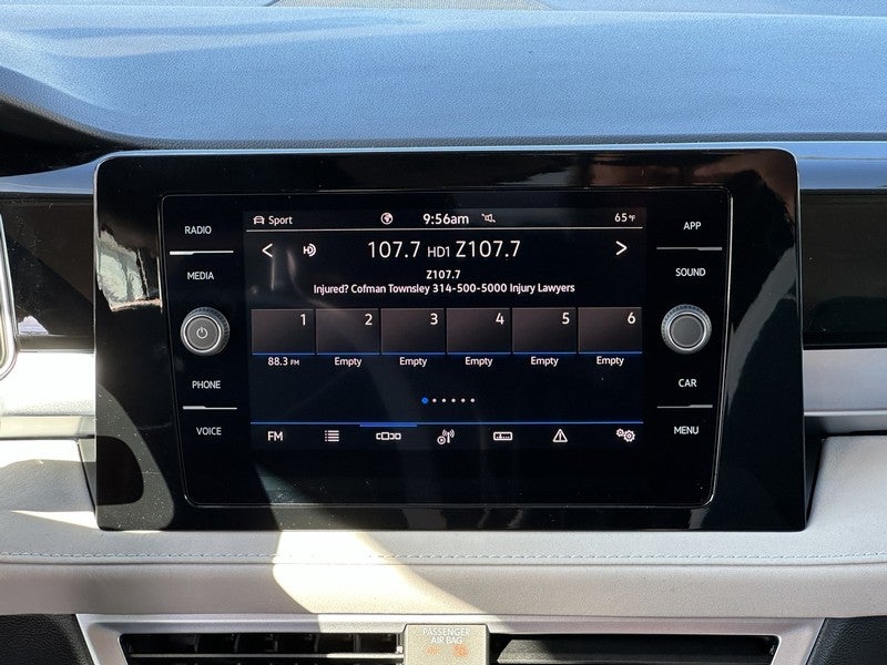 2025 Volkswagen Taos SE 4MOTION