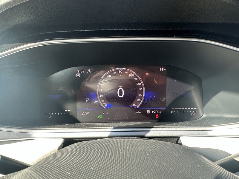 2025 Volkswagen Taos SE 4MOTION