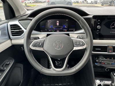 2025 Volkswagen Taos SE 4MOTION