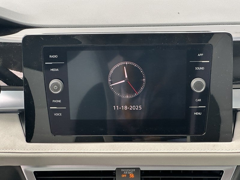 2025 Volkswagen Taos SE 4MOTION