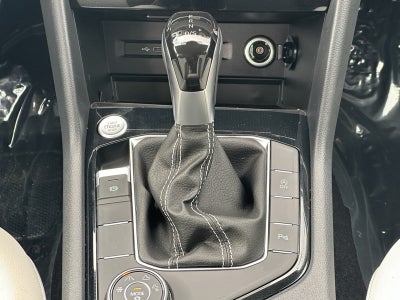 2025 Volkswagen Taos SE 4MOTION