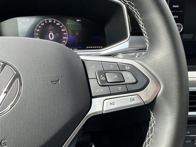 2025 Volkswagen Taos SE 4MOTION