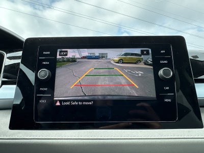 2025 Volkswagen Taos SE 4MOTION