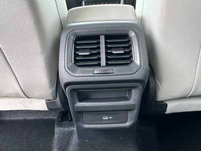 2025 Volkswagen Taos SE 4MOTION