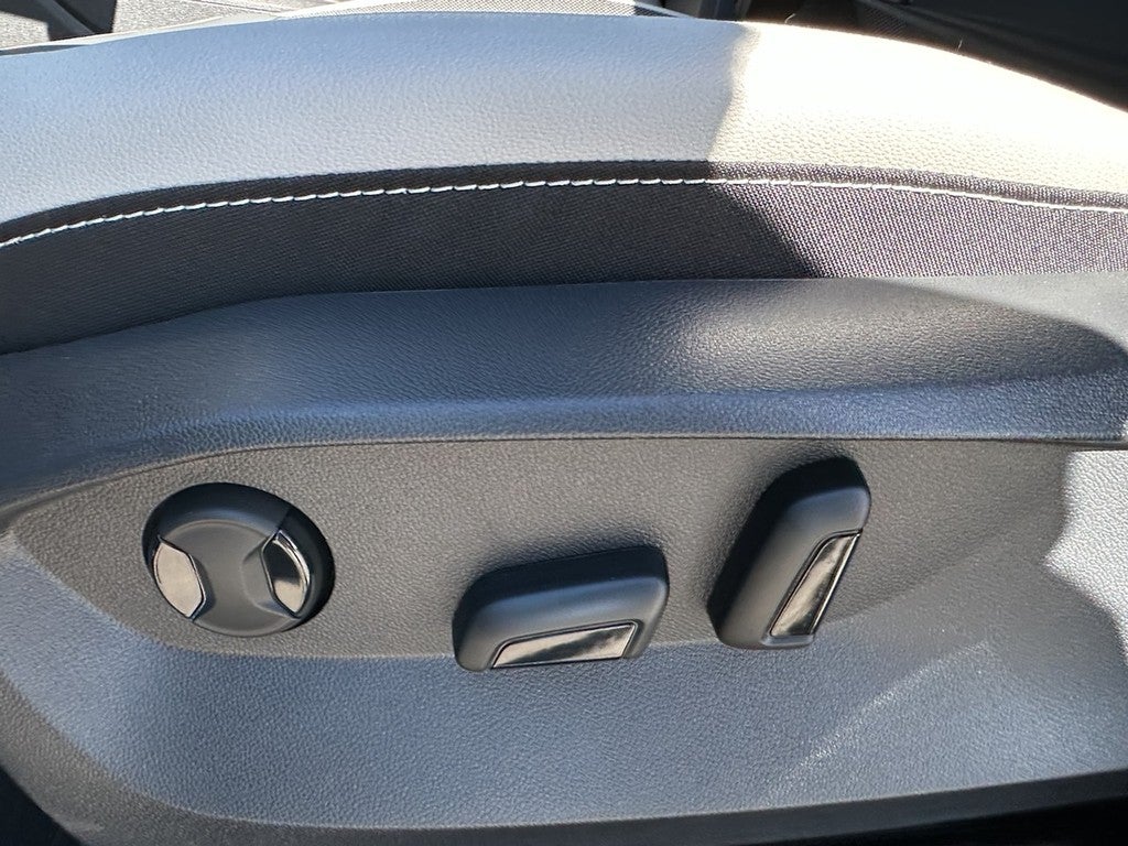 2026 Volkswagen Taos SE 4MOTION