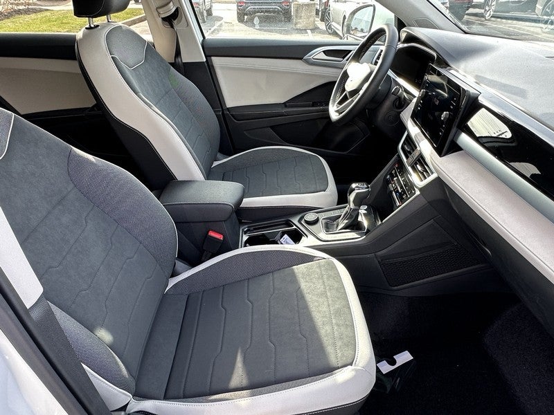 2026 Volkswagen Taos SE 4MOTION