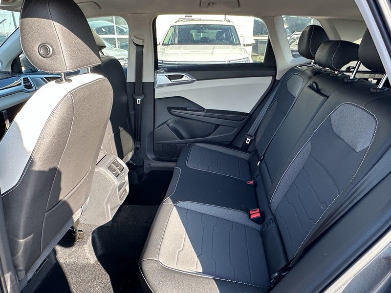 2026 Volkswagen Taos SE 4MOTION