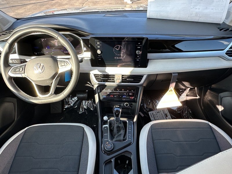 2026 Volkswagen Taos SE 4MOTION