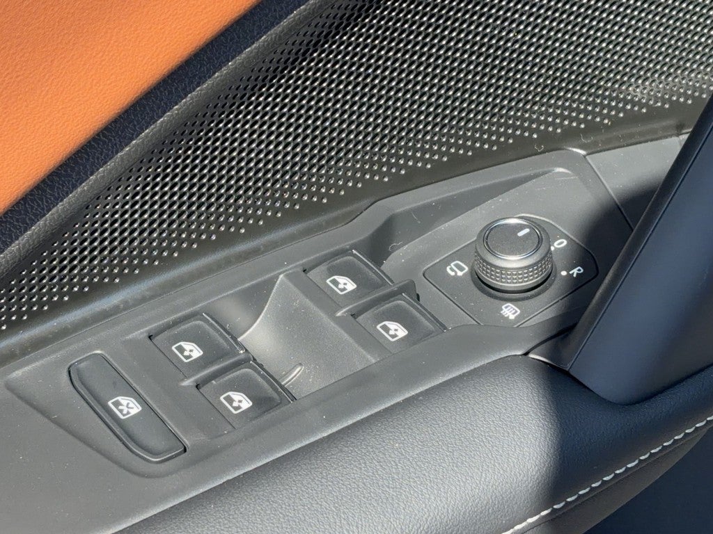 2026 Volkswagen Tiguan 2.0T SEL R-Line Turbo 4MOTION