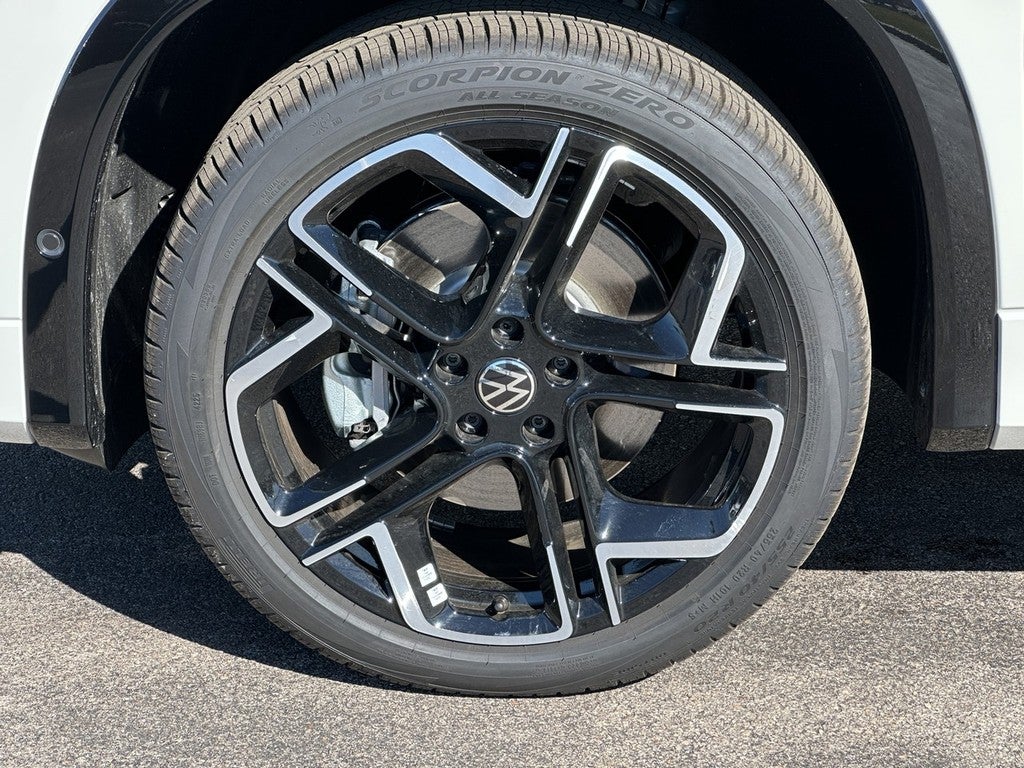 2026 Volkswagen Tiguan 2.0T SEL R-Line Turbo 4MOTION