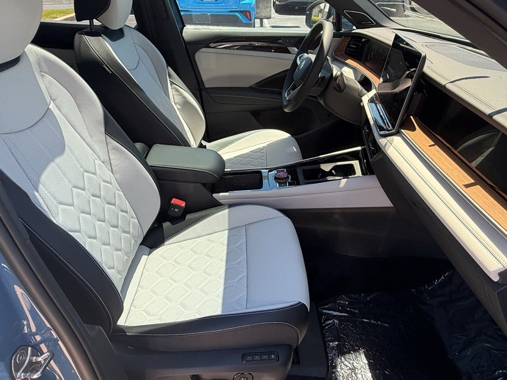 2026 Volkswagen Tiguan 2.0T SEL R-Line Turbo 4MOTION