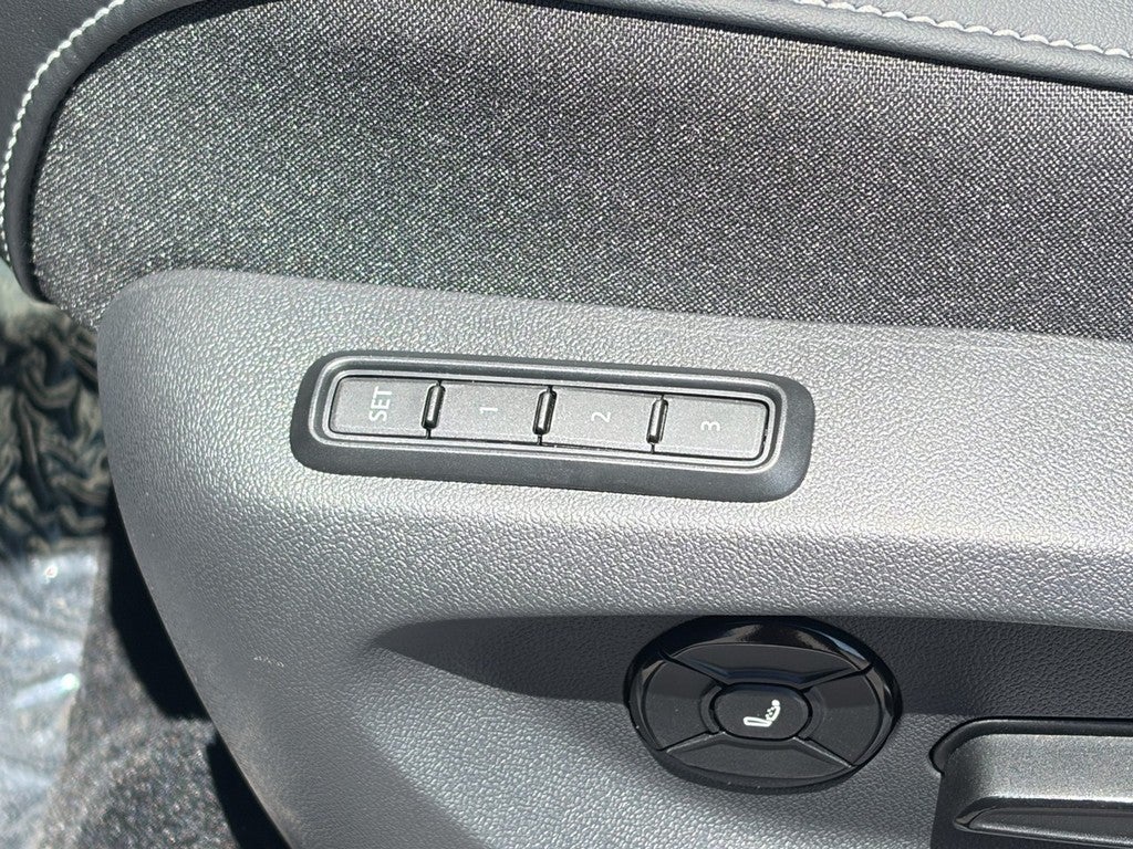 2026 Volkswagen Tiguan 2.0T SEL R-Line Turbo 4MOTION