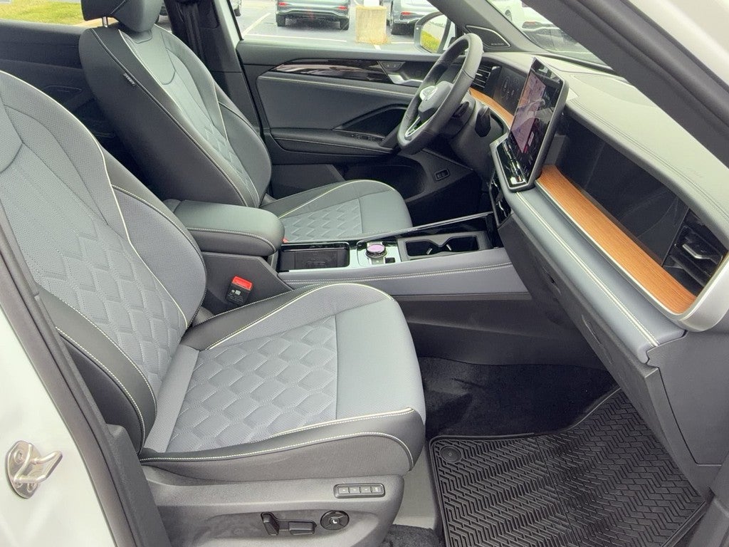 2026 Volkswagen Tiguan 2.0T SEL R-Line Turbo 4MOTION