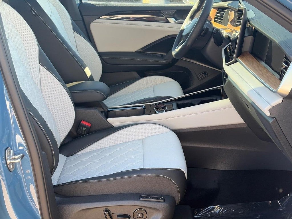 2026 Volkswagen Tiguan 2.0T SEL R-Line Turbo 4MOTION