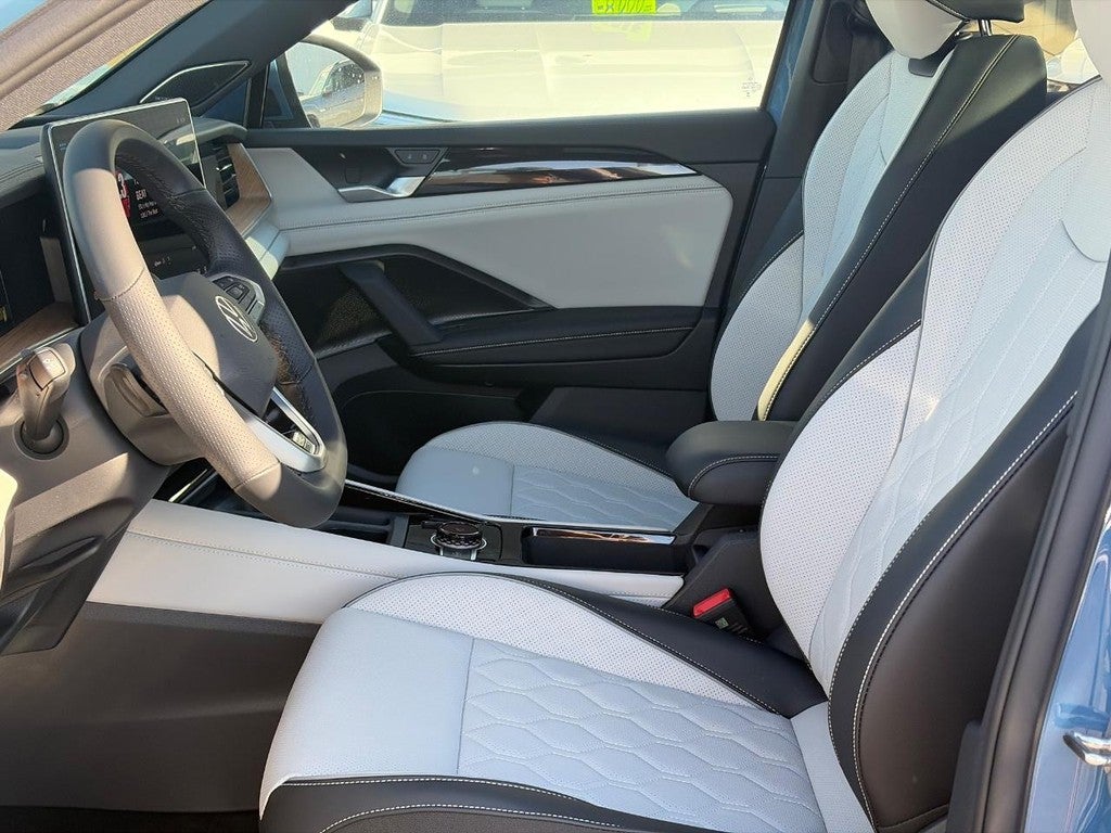 2026 Volkswagen Tiguan 2.0T SEL R-Line Turbo 4MOTION