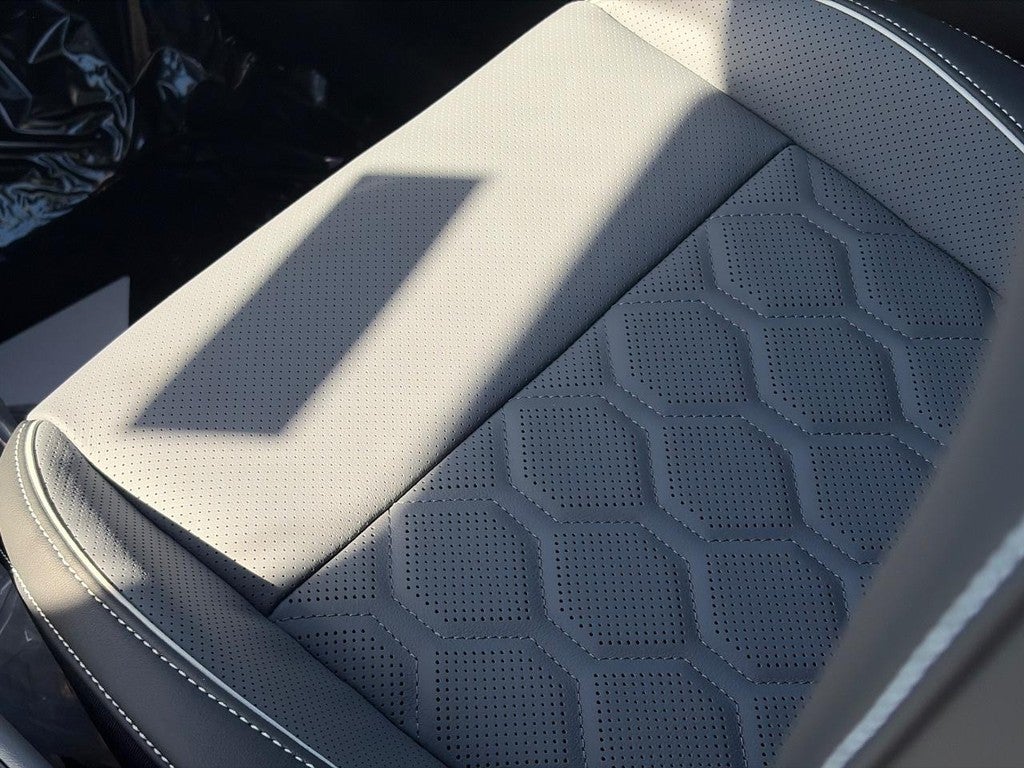 2026 Volkswagen Tiguan 2.0T SEL R-Line Turbo 4MOTION