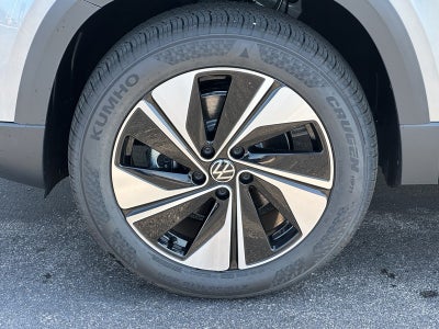 2025 Volkswagen Taos SE 4MOTION