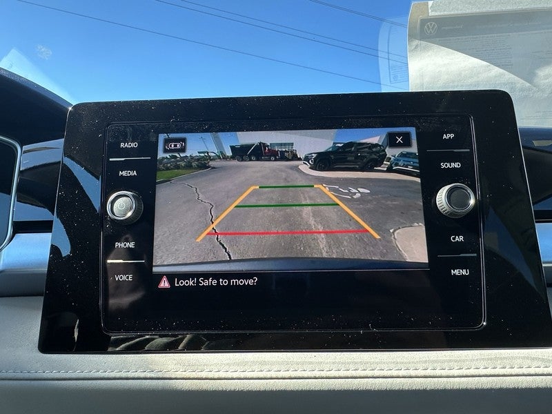 2025 Volkswagen Taos SE 4MOTION