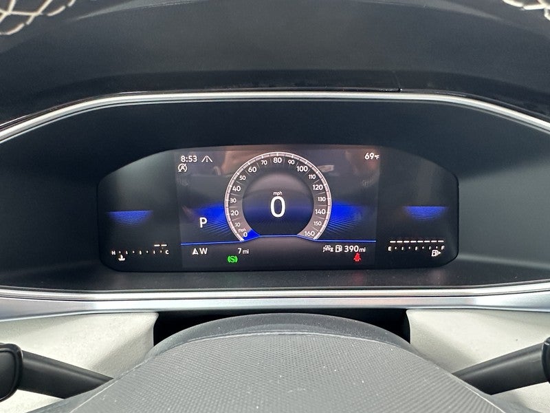 2025 Volkswagen Taos SE 4MOTION