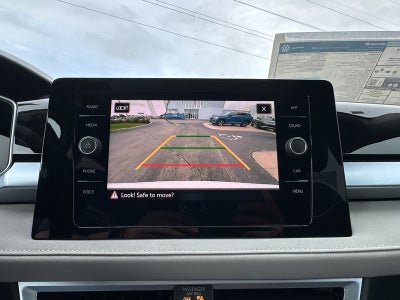 2025 Volkswagen Taos SE 4MOTION