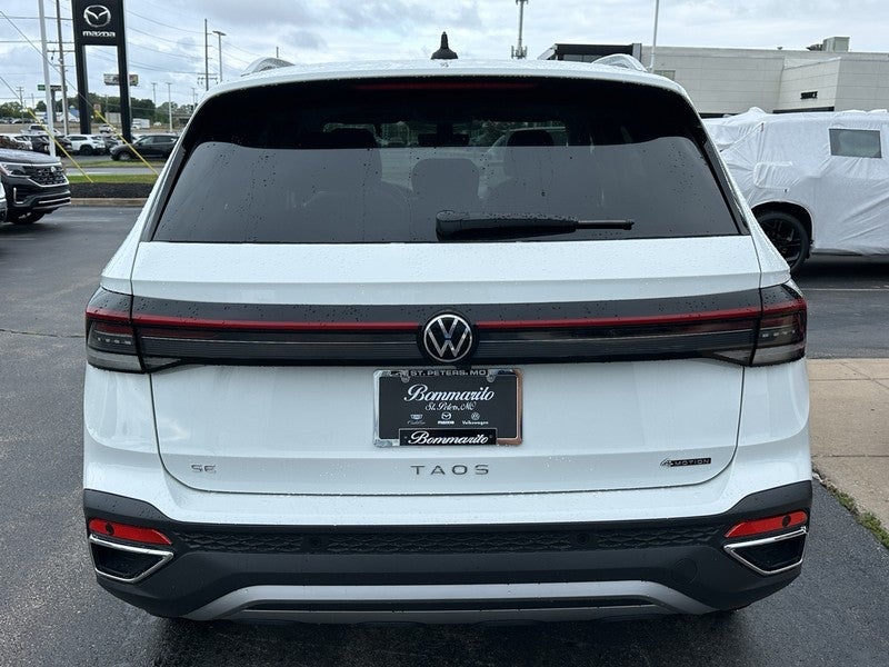 2025 Volkswagen Taos SE 4MOTION