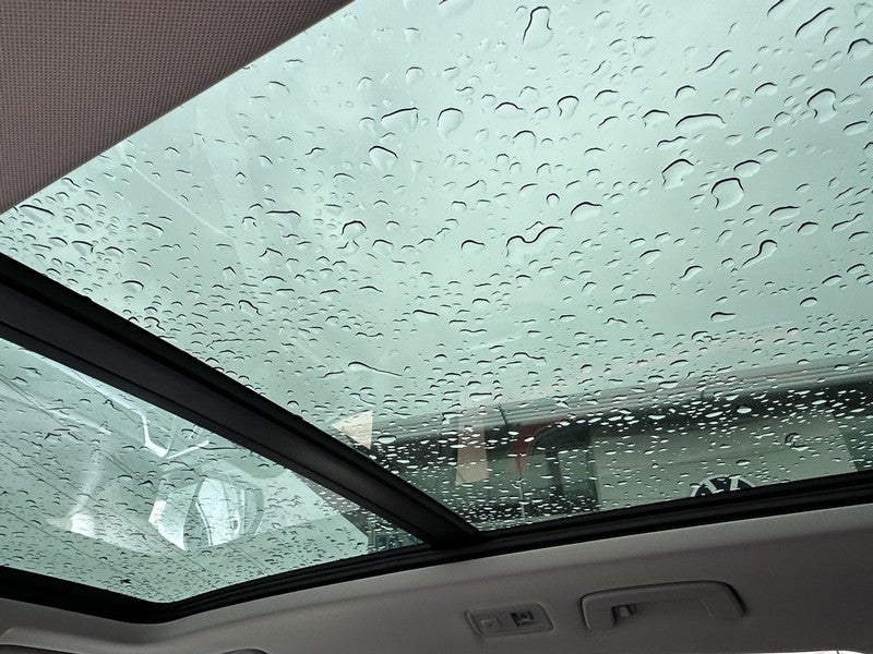 2025 Volkswagen Taos SE 4MOTION