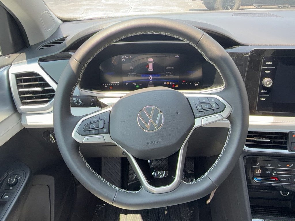 2026 Volkswagen Taos SE 4MOTION