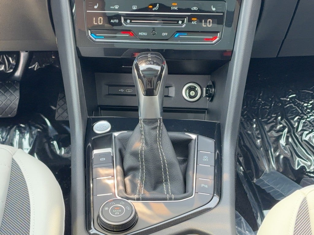 2026 Volkswagen Taos SE 4MOTION