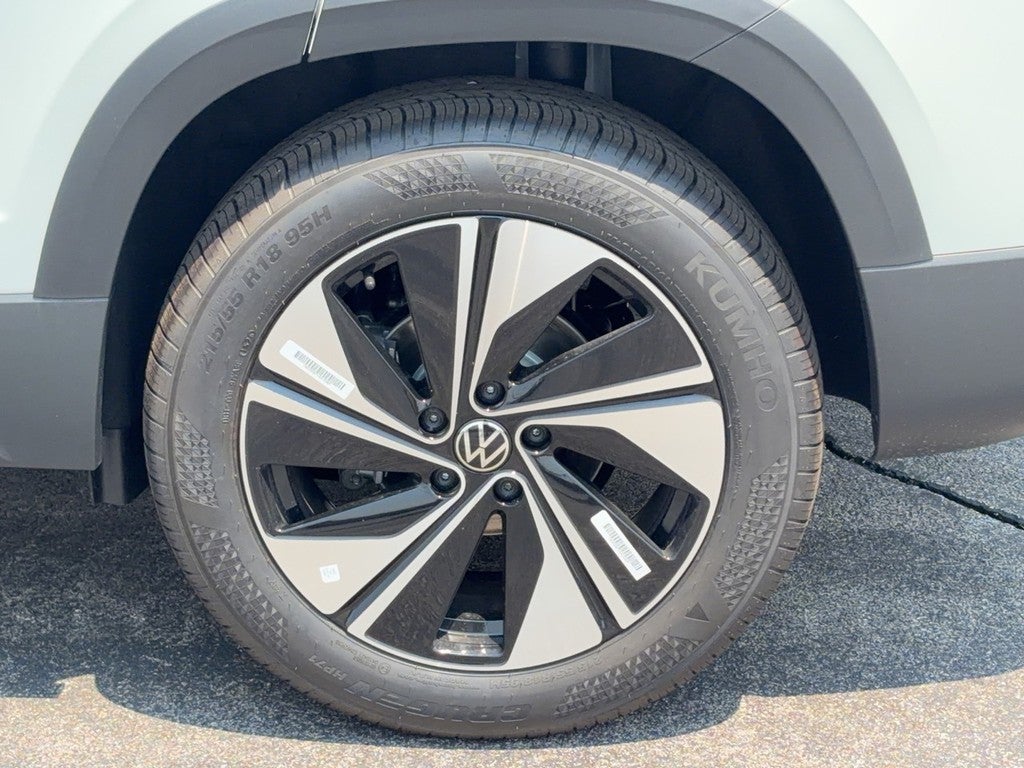 2026 Volkswagen Taos SE 4MOTION