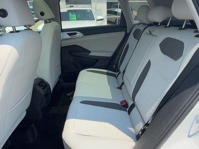 2026 Volkswagen Taos SE 4MOTION