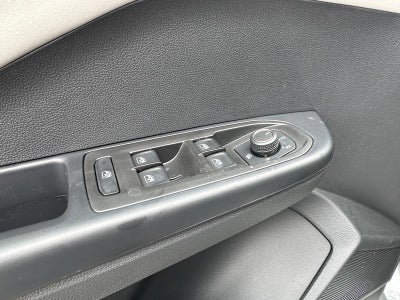 2025 Volkswagen Taos SE 4MOTION