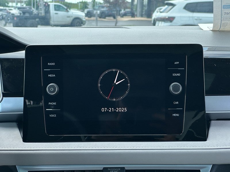 2025 Volkswagen Taos SE 4MOTION