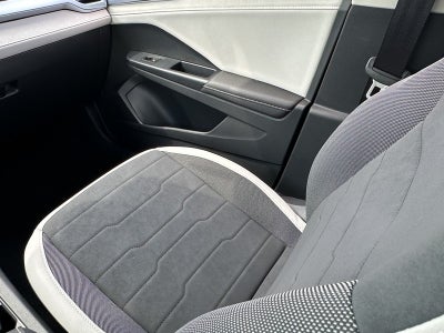 2025 Volkswagen Taos SE 4MOTION