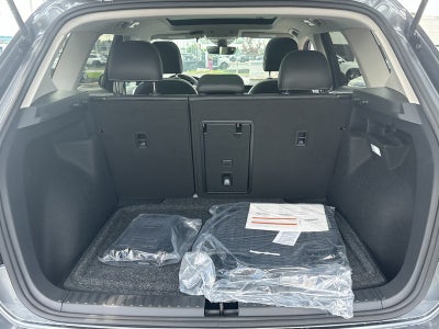 2025 Volkswagen Taos SE 4MOTION