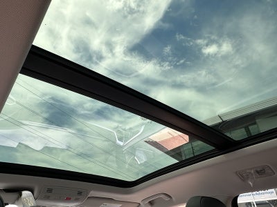 2025 Volkswagen Taos SE 4MOTION