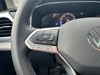 2025 Volkswagen Taos SE 4MOTION