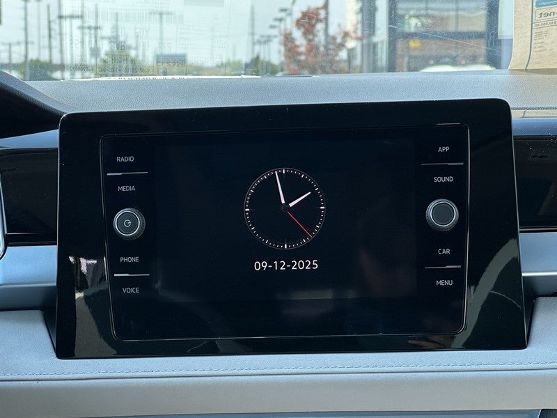 2025 Volkswagen Taos SE 4MOTION