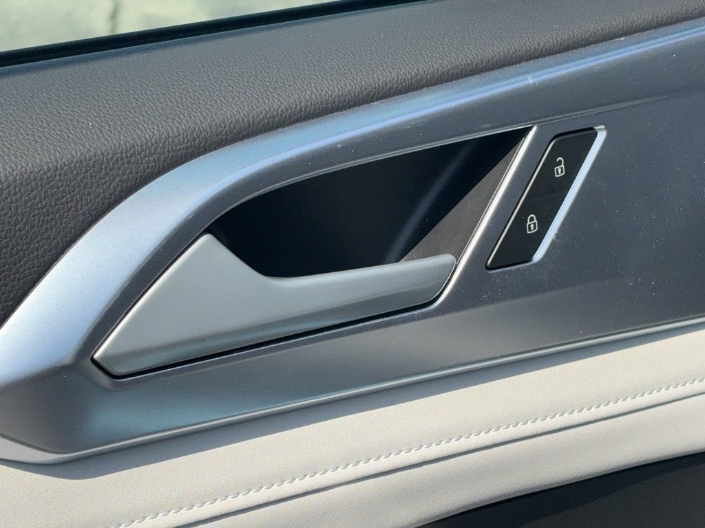 2026 Volkswagen Taos SE 4MOTION