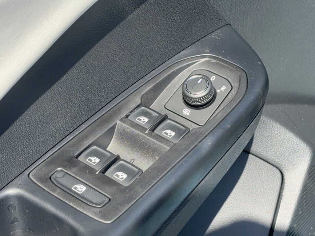 2026 Volkswagen Taos SE 4MOTION