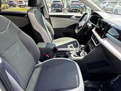 2025 Volkswagen Taos SE 4MOTION