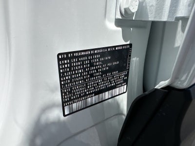 2025 Volkswagen Taos SE 4MOTION