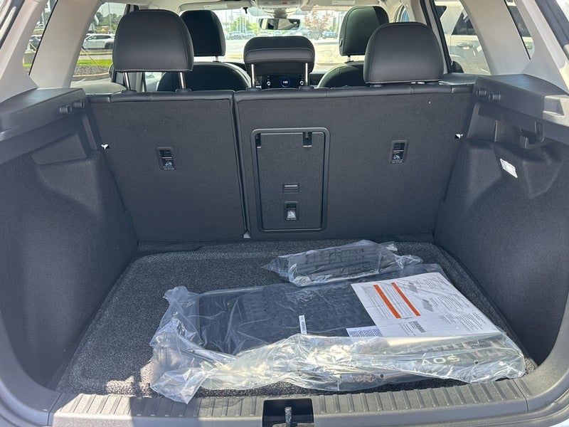 2025 Volkswagen Taos SE 4MOTION