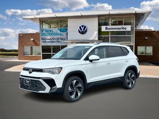2025 Volkswagen Taos SE 4MOTION