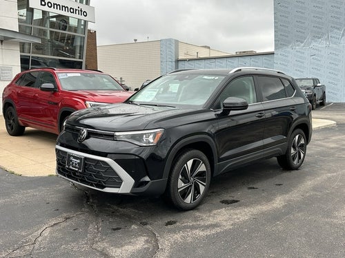 2025 Volkswagen Taos SE 4MOTION