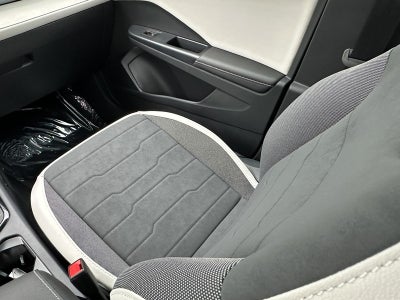 2025 Volkswagen Taos SE 4MOTION