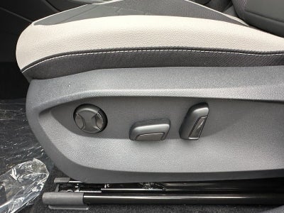 2025 Volkswagen Taos SE 4MOTION