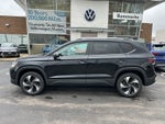 2025 Volkswagen Taos SE 4MOTION