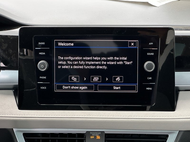 2025 Volkswagen Taos SE 4MOTION