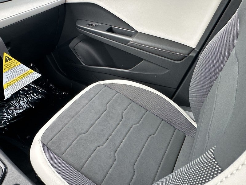 2025 Volkswagen Taos SE 4MOTION