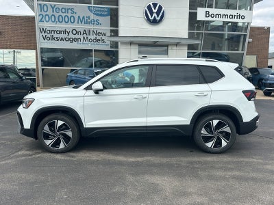 2025 Volkswagen Taos SE 4MOTION